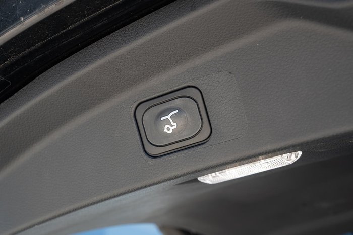 2024 Ford Everest Platinum