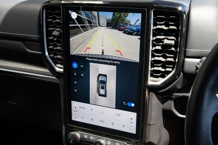 2024 Ford Everest Platinum