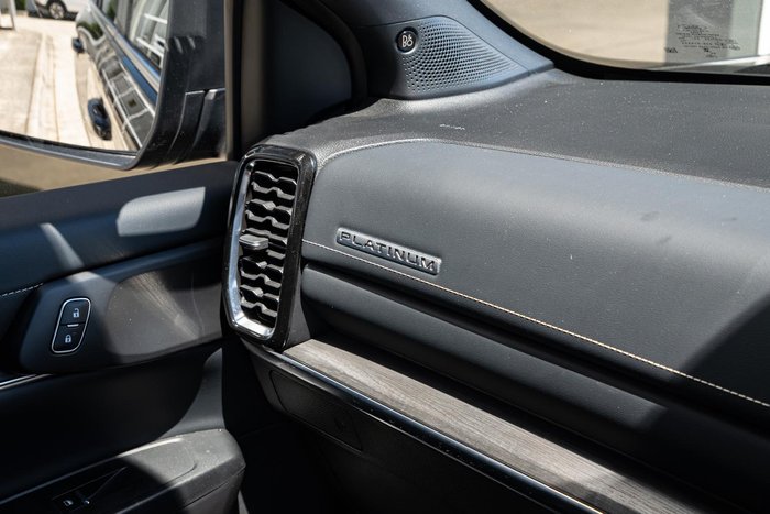 2024 Ford Everest Platinum