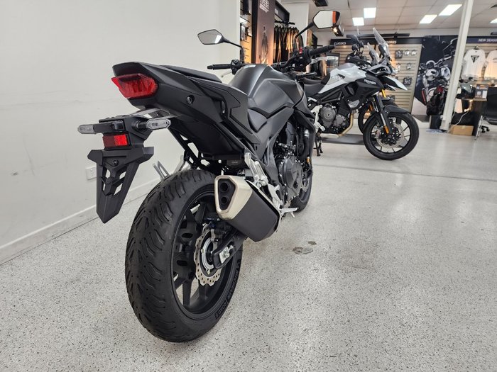 2025 Honda CB750 (HORNET) Black