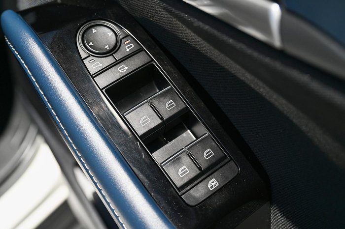 2025 Mazda CX-30 G20 Pure DM Series Snowflake White Pearl