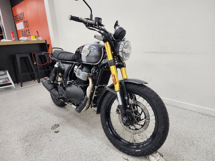 2025 Royal Enfield 2025 Royal Enfield 650CC INTERCEPTOR BEAR 650 Road Godlen Shadow