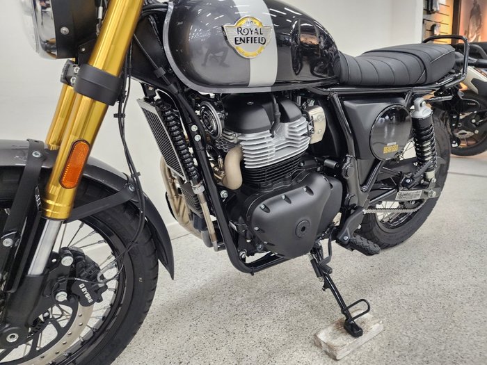 2025 Royal Enfield 2025 Royal Enfield 650CC INTERCEPTOR BEAR 650 Road Godlen Shadow