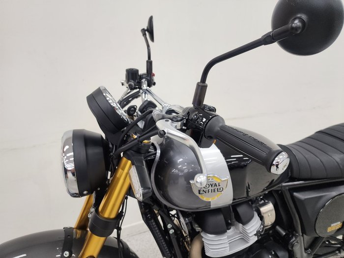 2025 Royal Enfield 2025 Royal Enfield 650CC INTERCEPTOR BEAR 650 Road Godlen Shadow