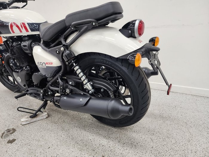 2025 Royal Enfield SHOTGUN 650