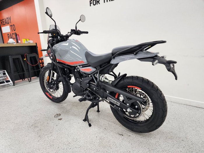 2025 Royal Enfield HIMALAYAN 450