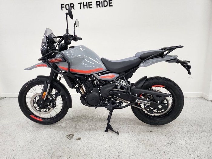 2025 Royal Enfield HIMALAYAN 450