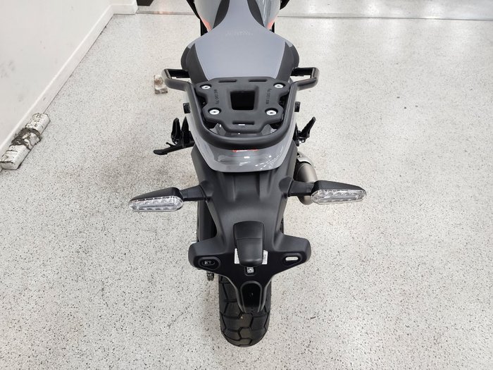 2025 Royal Enfield HIMALAYAN 450