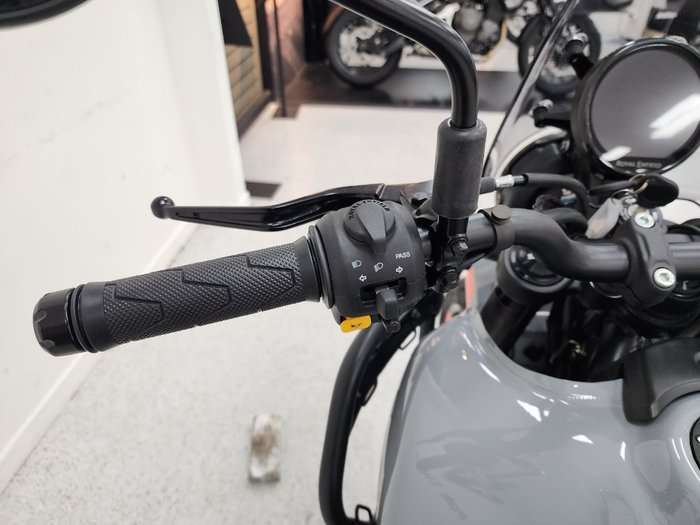 2025 Royal Enfield HIMALAYAN 450