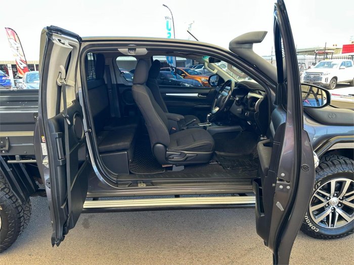 2018 Toyota Hilux SR5 GUN126R 4X4 Dual Range Graphite