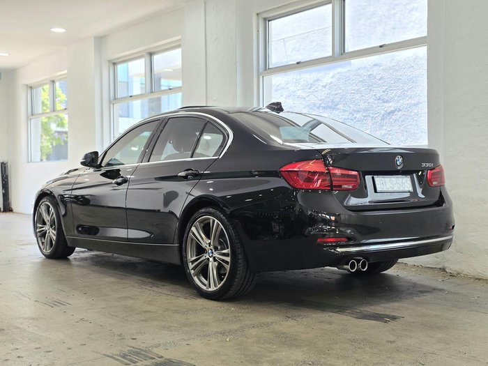 2017 BMW 3 Series 330i Luxury Line