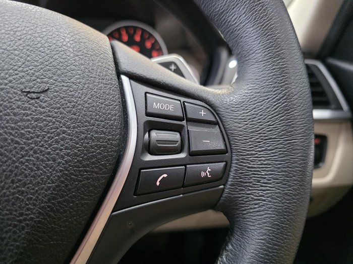 2017 BMW 3 Series 330i Luxury Line