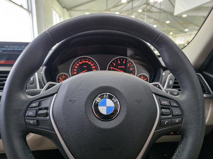 2017 BMW 3 Series 330i Luxury Line