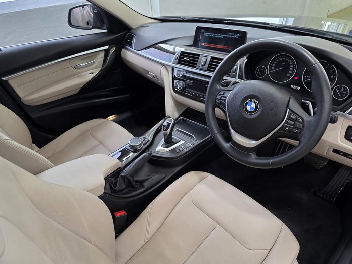 2017 BMW 3 Series 330i Luxury Line