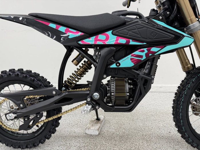 2025 Sur-ron Hyper Bee Short Wheel Blue