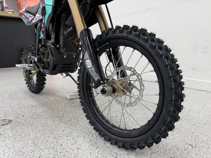 2025 Sur-ron Hyper Bee Short Wheel Blue