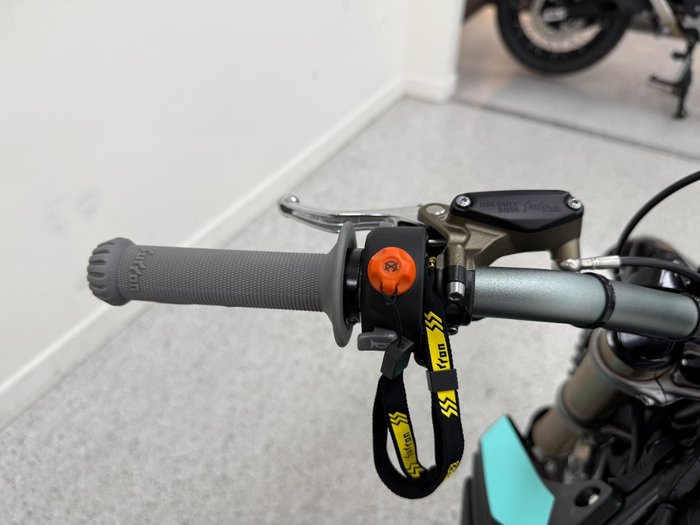 2025 Sur-ron Hyper Bee Short Wheel Blue