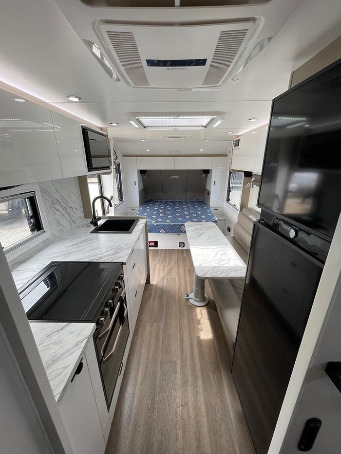 2021 Lotus Caravans 23'7 Trooper (Triple Bunk)