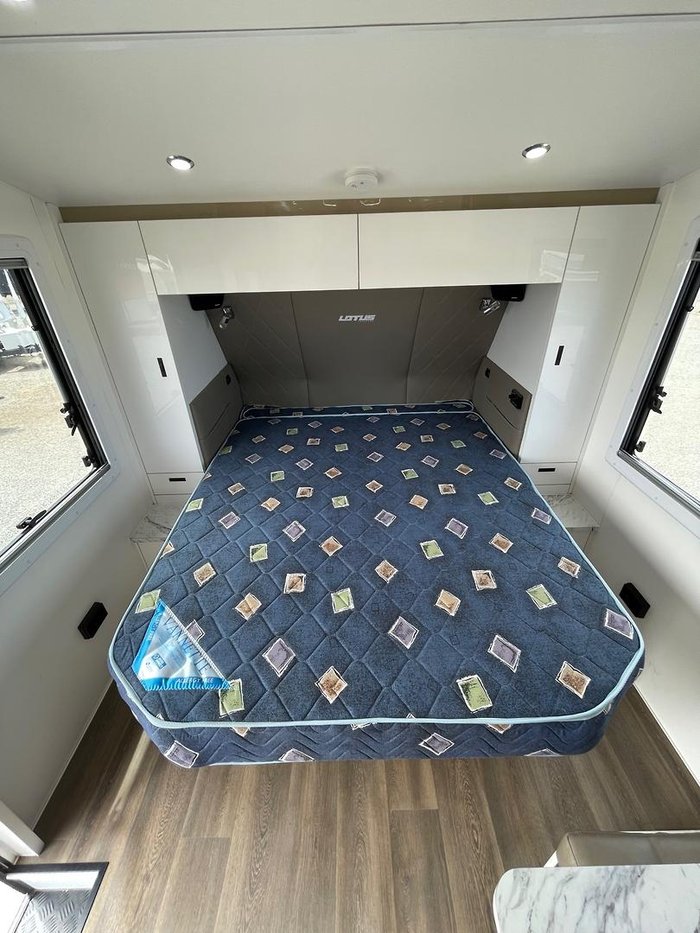 2021 Lotus Caravans 23'7 Trooper (Triple Bunk)