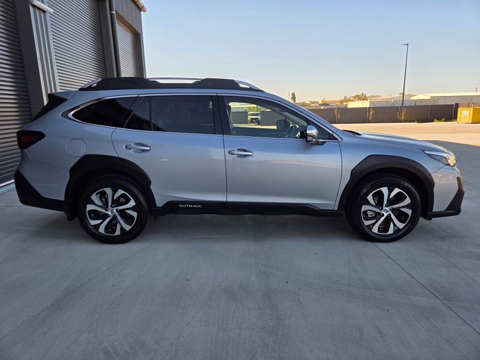 2022 Subaru Outback AWD Touring
