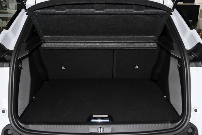 2025 Peugeot 2008 GT Hybrid