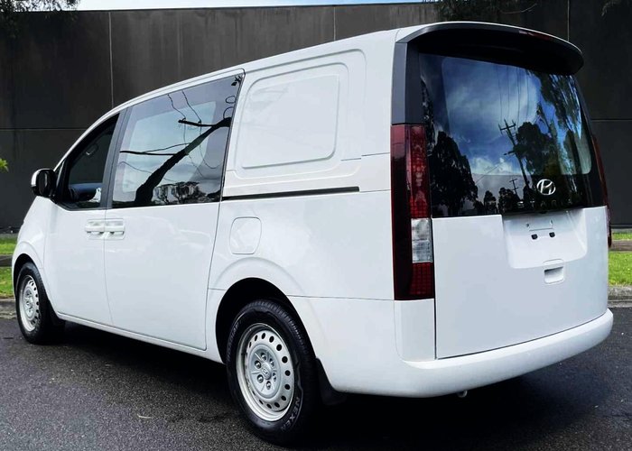 2021 Hyundai STARIA LOAD