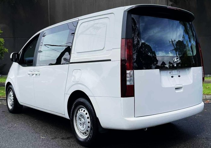 2021 Hyundai STARIA LOAD