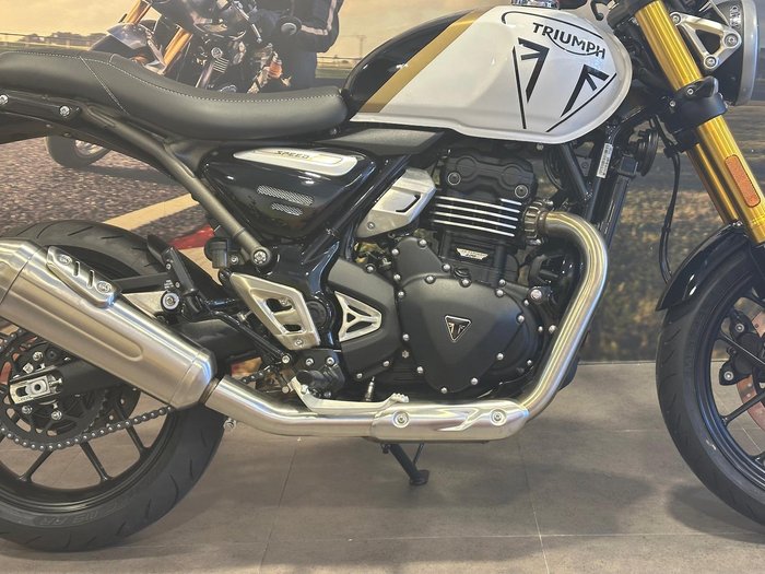 2025 Triumph Speed 400 Speed Four White