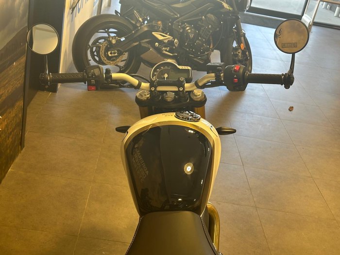 2026 Triumph Speed 400 Speed Four White
