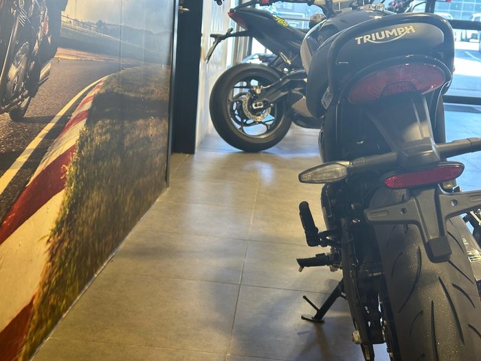 2025 Triumph Speed 400 Speed Four White