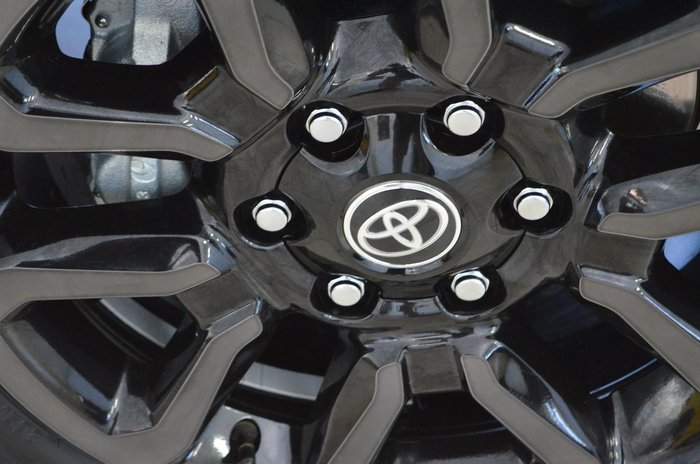 2023 Toyota Hilux Rogue