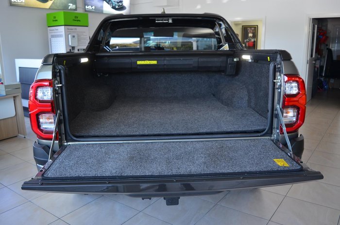 2023 Toyota Hilux Rogue