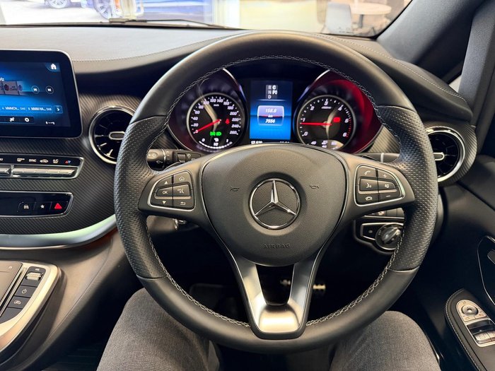 2022 Mercedes-Benz V-Class V300 d AMG Avantgarde