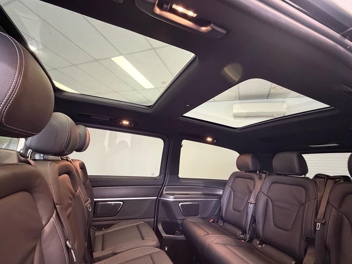 2022 Mercedes-Benz V-Class V300 d AMG Avantgarde