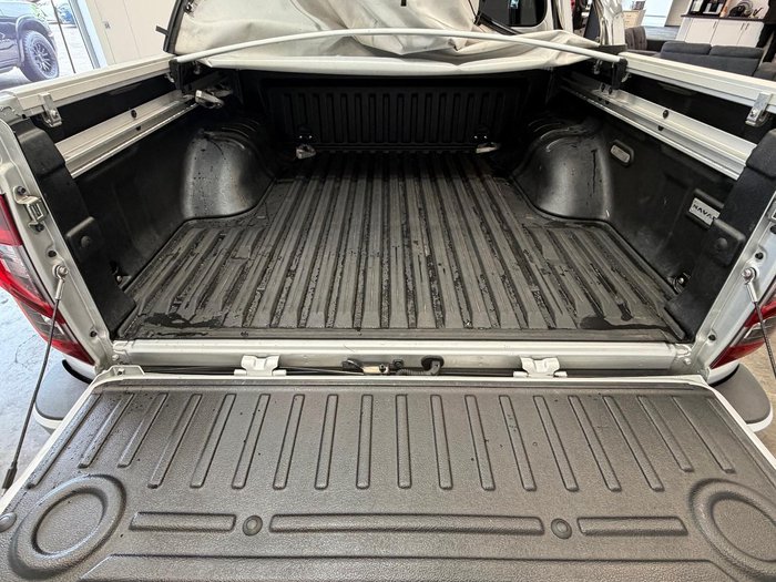 2021 Nissan Navara ST-X