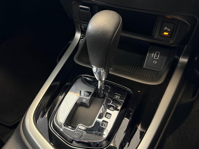 2021 Nissan Navara ST-X