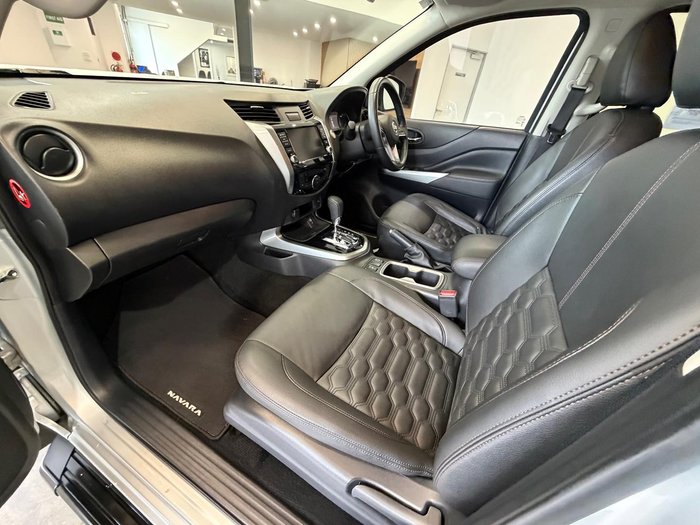 2021 Nissan Navara ST-X