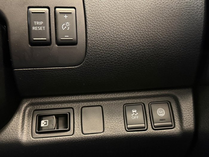 2021 Nissan Navara ST-X