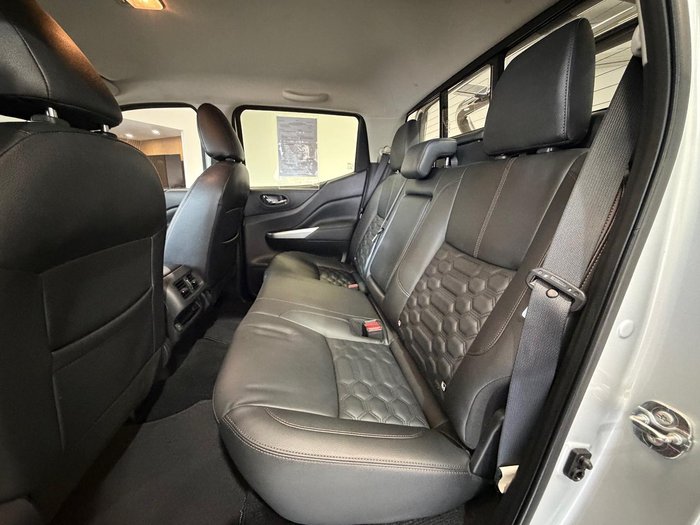 2021 Nissan Navara ST-X