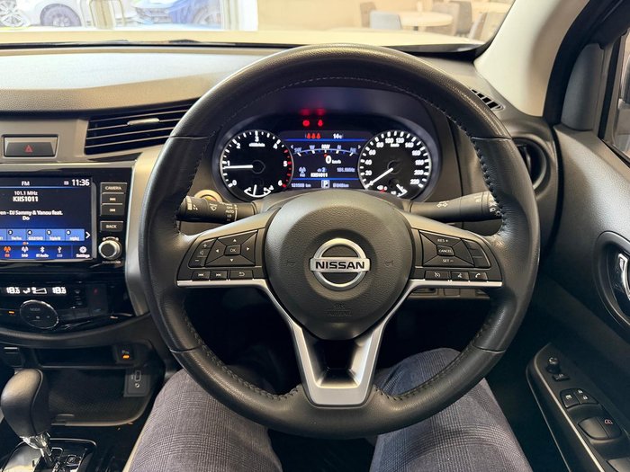 2021 Nissan Navara ST-X