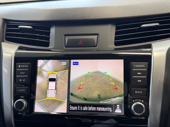 2021 Nissan Navara ST-X