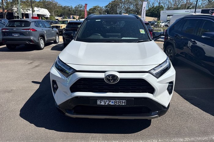 2025 Toyota RAV4 XSE