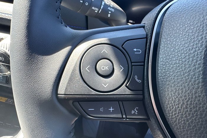 2025 Toyota RAV4 XSE