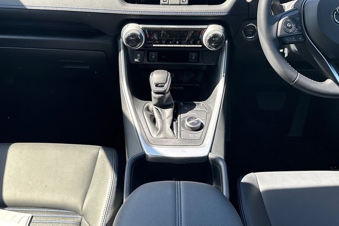 2025 Toyota RAV4 XSE