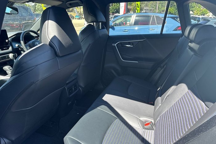 2025 Toyota RAV4 XSE