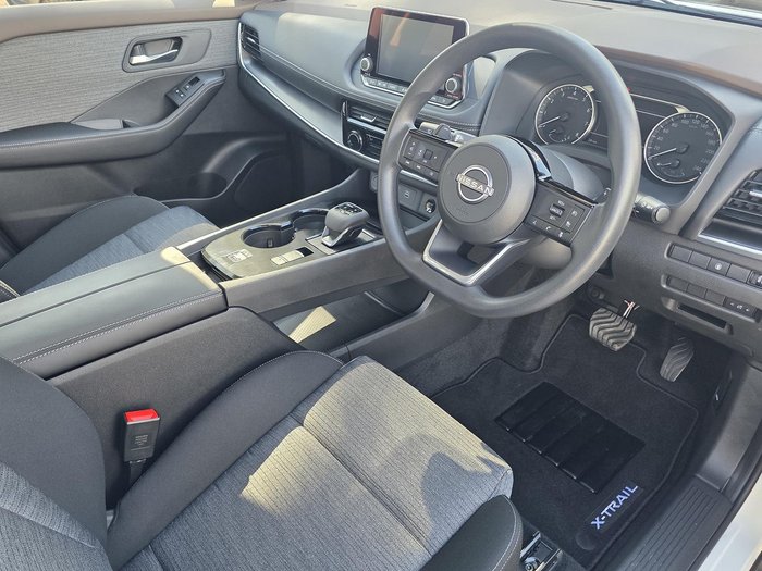 2024 Nissan X-TRAIL ST