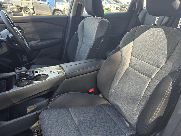 2024 Nissan X-TRAIL ST