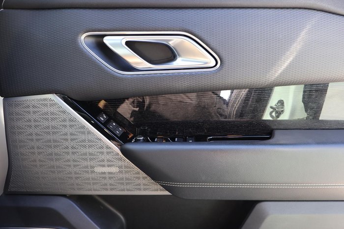 2018 Land Rover Range Rover Velar D240 SE L560 MY18 AWD Fuji White