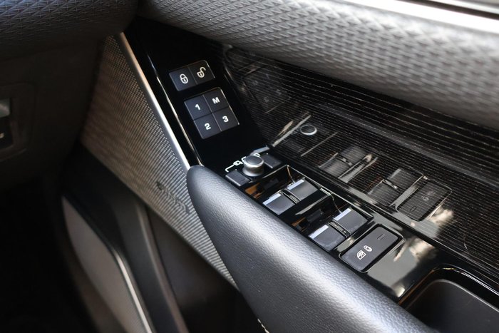 2018 Land Rover Range Rover Velar D240 SE L560 MY18 AWD Fuji White