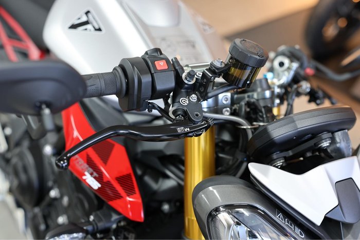 2025 Triumph Street Triple 765 RX Street Triple Silver